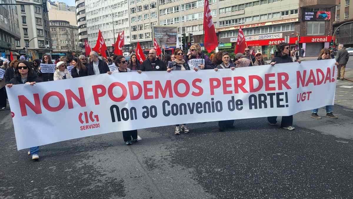 O Persoal do comercio vario reclamou na Coruña condicións dignas