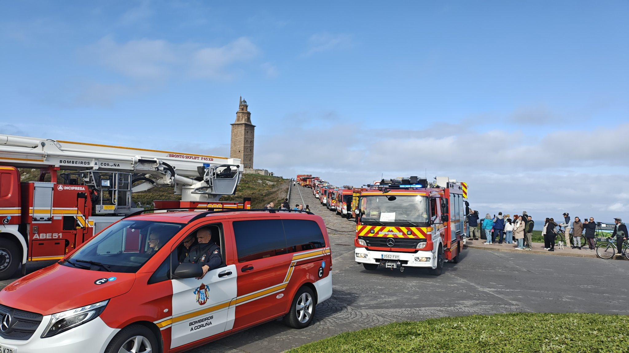 Nena atrapada pola cabeza no valo dunha escola infantil de Elviña, A Coruña