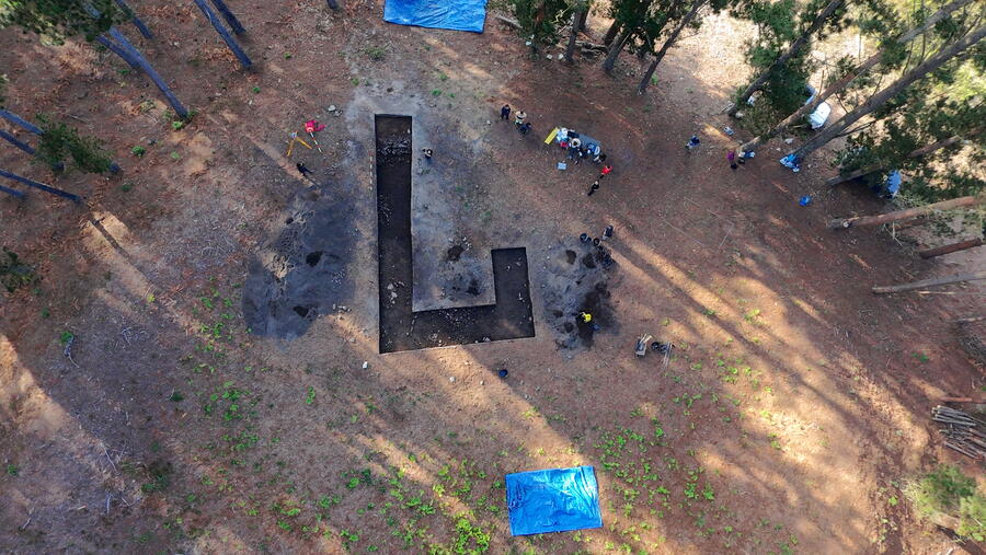 Investigando a milenaria pegada cerimonial de Adai: os enigmas de Penas do Caldeiro