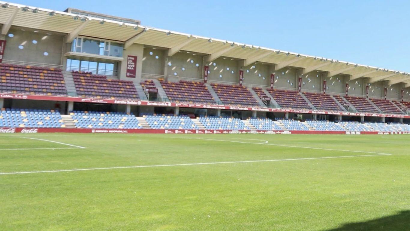 O debut en Pasarón terá que agardar: o Pontevedra recibirá o Arenas de Getxo en Portonovo por mor do céspede