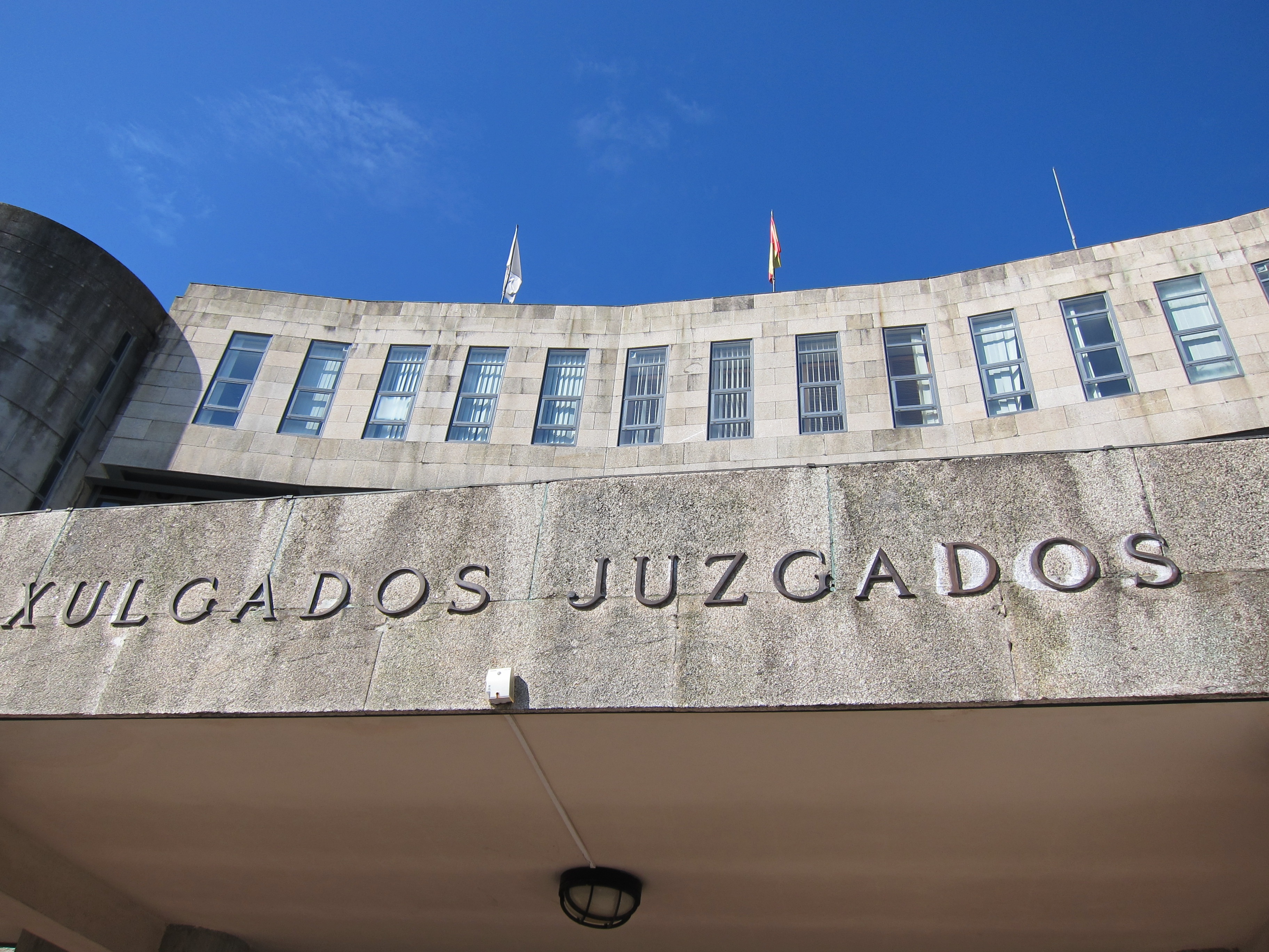 Pugna pola seguridade dos xulgados galegos: O Supremo anulou as táboas salariais de Alcor i USO pide máis controis